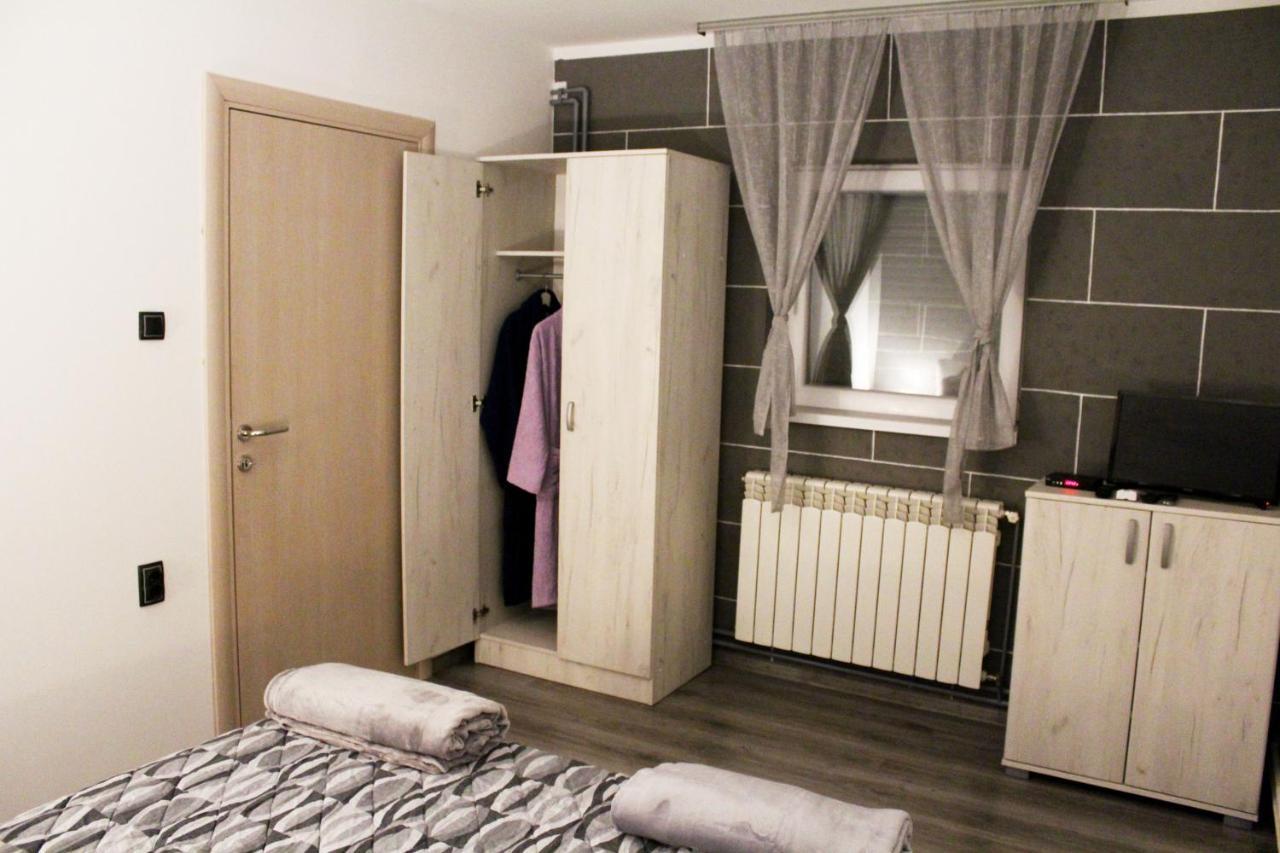 Epi Lux House Apartment Zemun Bagian luar foto